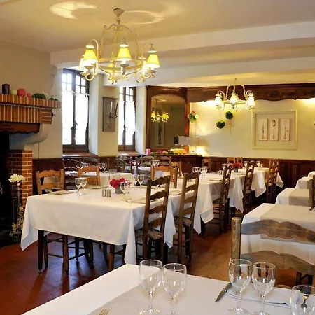 Hotel Logis Le Commerce- Darracq