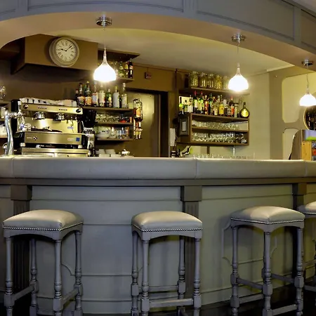 Du Commerce Otel Amou