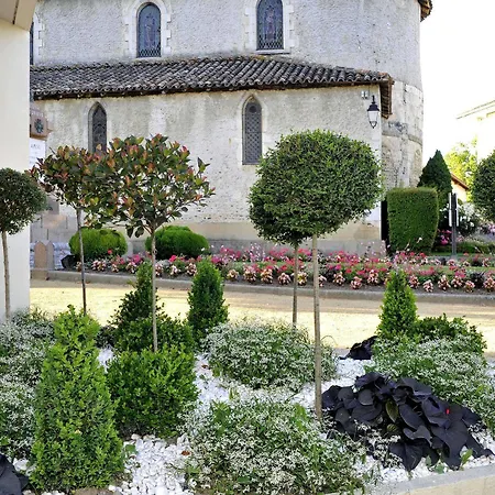Hotel Logis Le Commerce- Darracq 2*