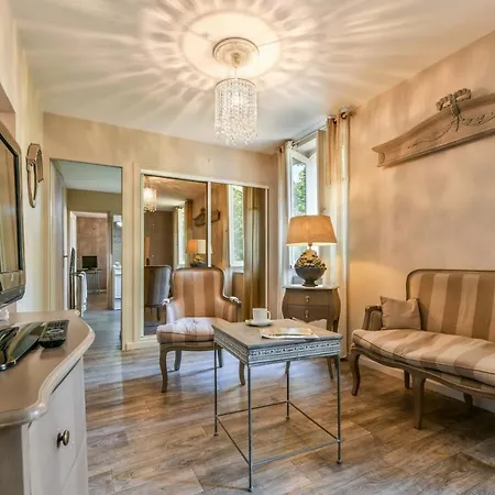 Otel Du Commerce Amou