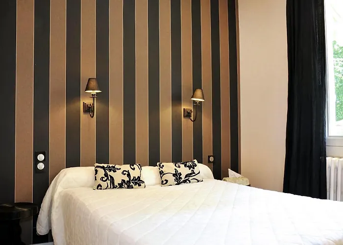 Hotel Logis Le Commerce- Darracq Amou