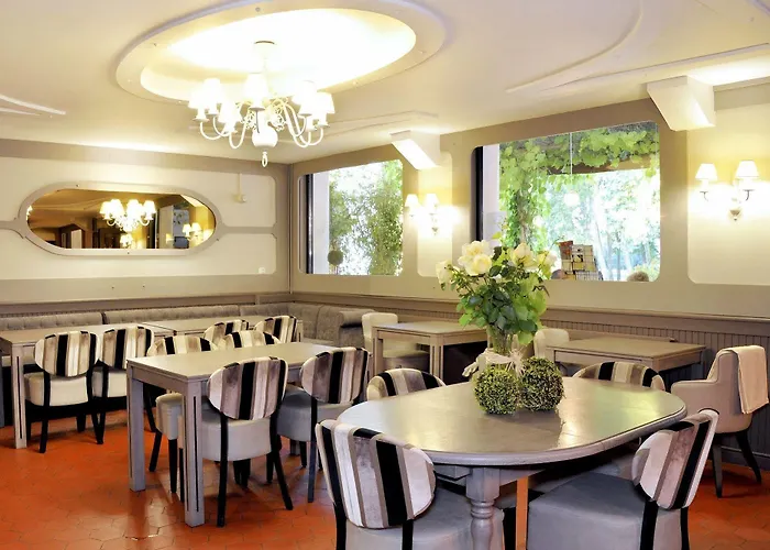 Logis Le Commerce- Darracq 2*