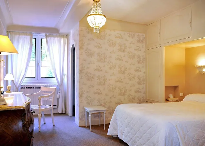 Logis Le Commerce- Darracq Hotel