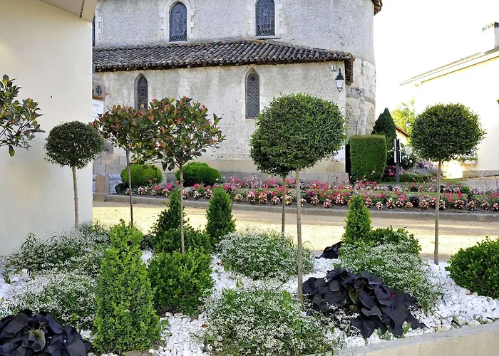 Hotel Logis Le Commerce- Darracq 2*