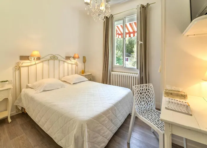 Logis Le Commerce- Darracq 2* Amou