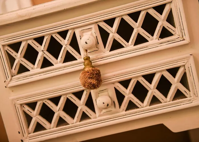 Hotel Logis Le Commerce- Darracq