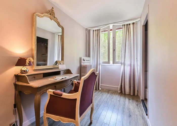 Logis Le Commerce- Darracq Hotel 2*