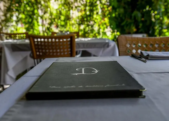 Logis Le Commerce- Darracq Hotel