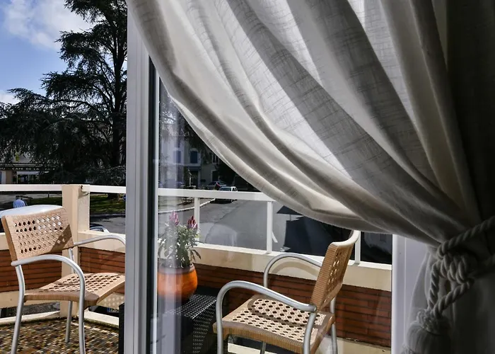 Hotel Logis Le Commerce- Darracq Amou