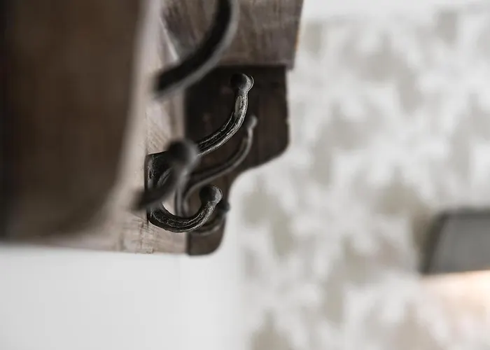 Hotel Logis Le Commerce- Darracq 2*