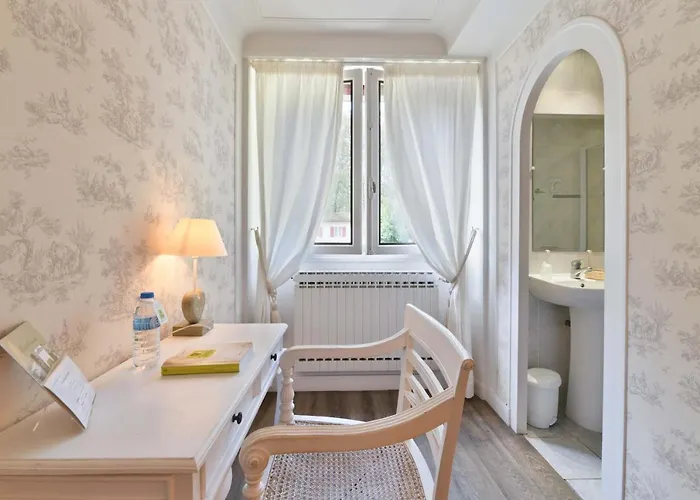 Hotel Logis Le Commerce- Darracq